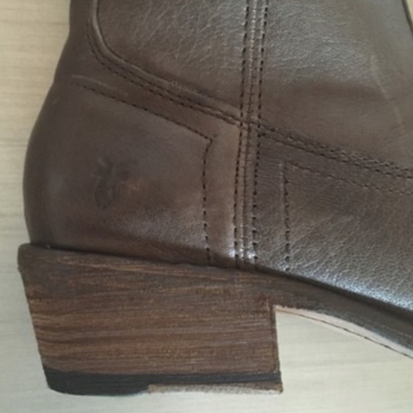 NWT Frye Carson Pull on Boot in Smoke 6.5US - Picture 3 of 4